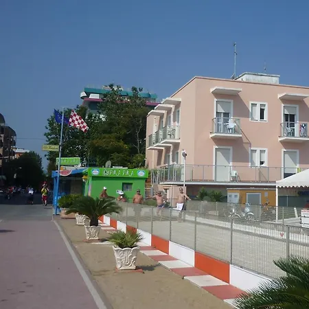 G House Hotel 2*