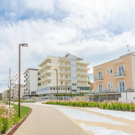 فندق G House ريميني